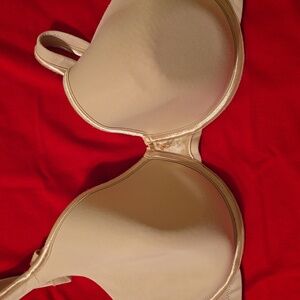 Vanity Fair Tan T-Shirt Underwire Bra Size 40D
